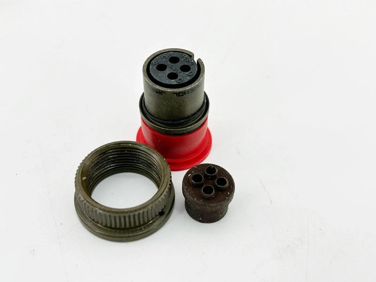 New Amphenol Aerospace MS3106F14S-2S Circular Connector Plug Size 14S 4 Position