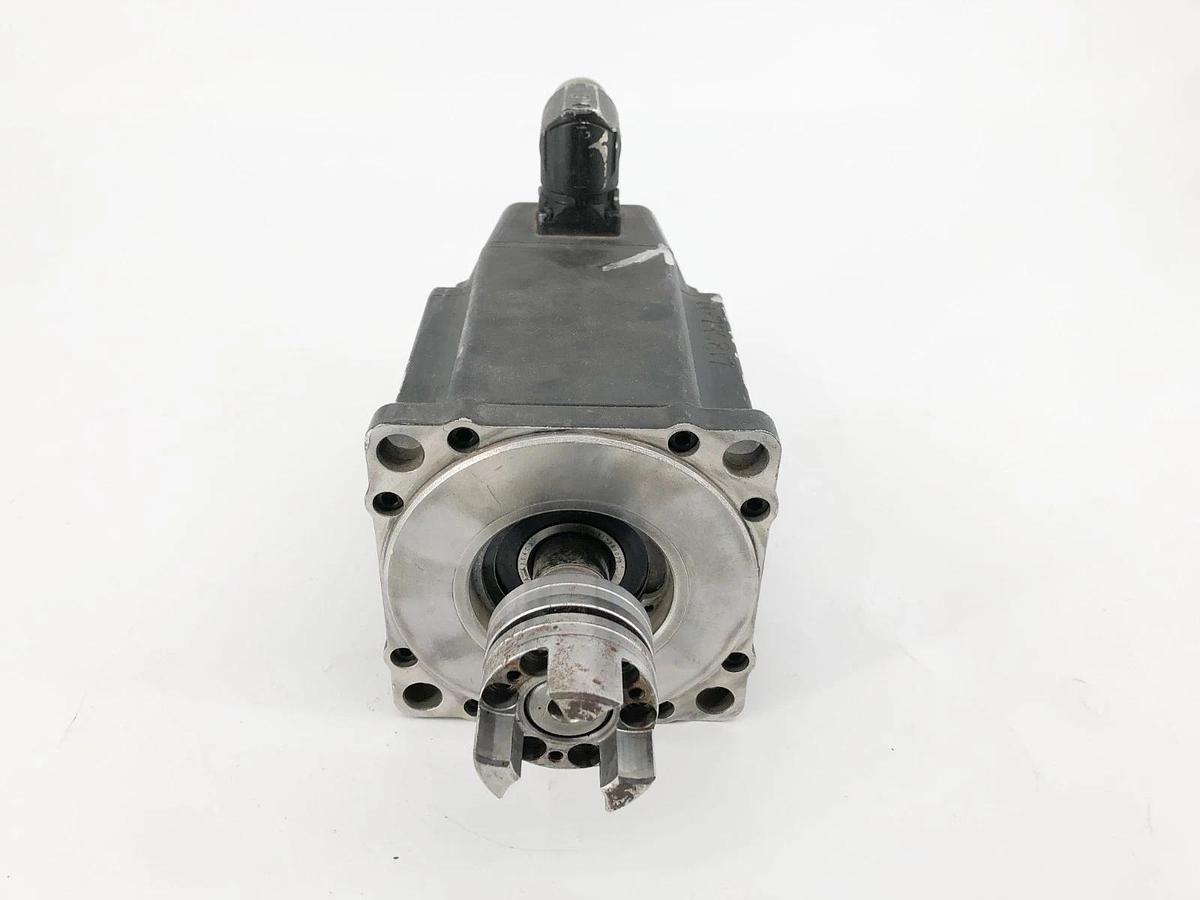 Used Allen Bradley VPL-B1152T-PK12AA Servo Motor (For Parts Only)