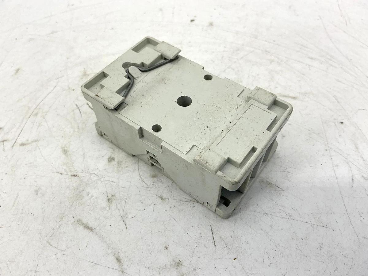 Used Lot of 3 Carlo Gavazzi ZPD-8 Relay Socket 8-Pin 10A 300VAC ZPD8