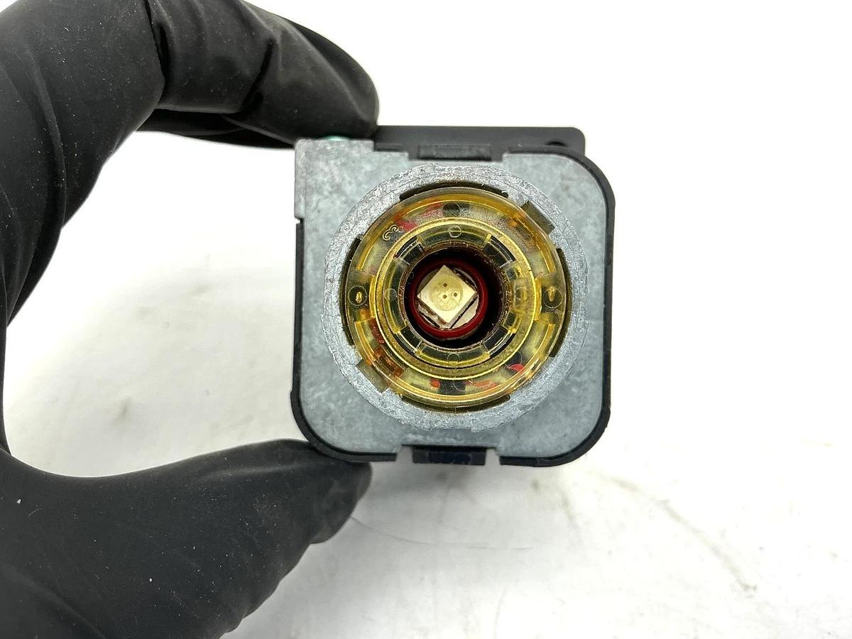 New Allen Bradley 800T-2JRH17KB7AX Ser V Selector Switch Red LED No Cap - No Box