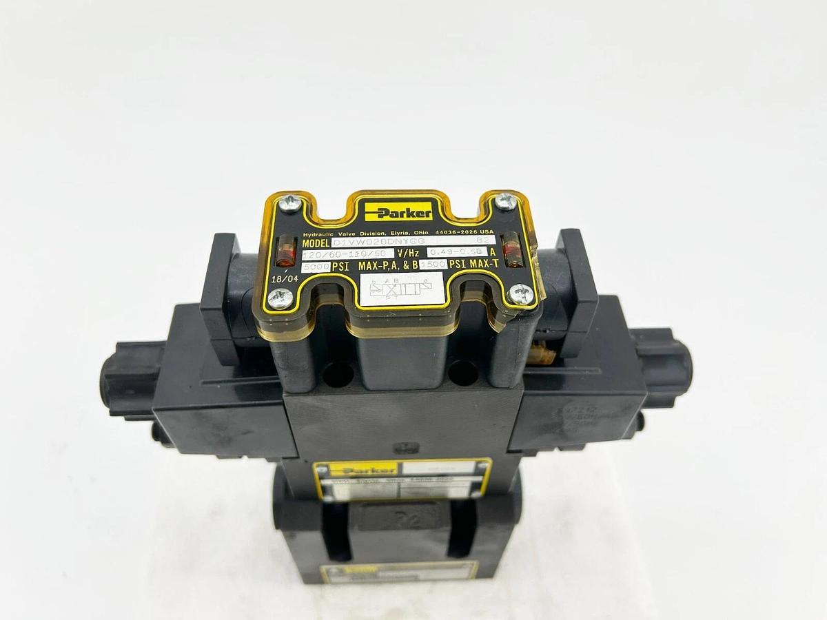New Parker D31VW020D4NYC3G 82 Hydraulic Valve 5000PSI 0.58A 120V - No Box