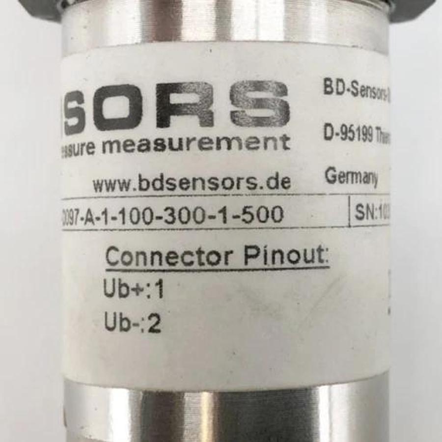 New BD Sensors 26.600-D097-A-1-100-300-1-500 Pressure Transmitter 0.6-1.2 Bar