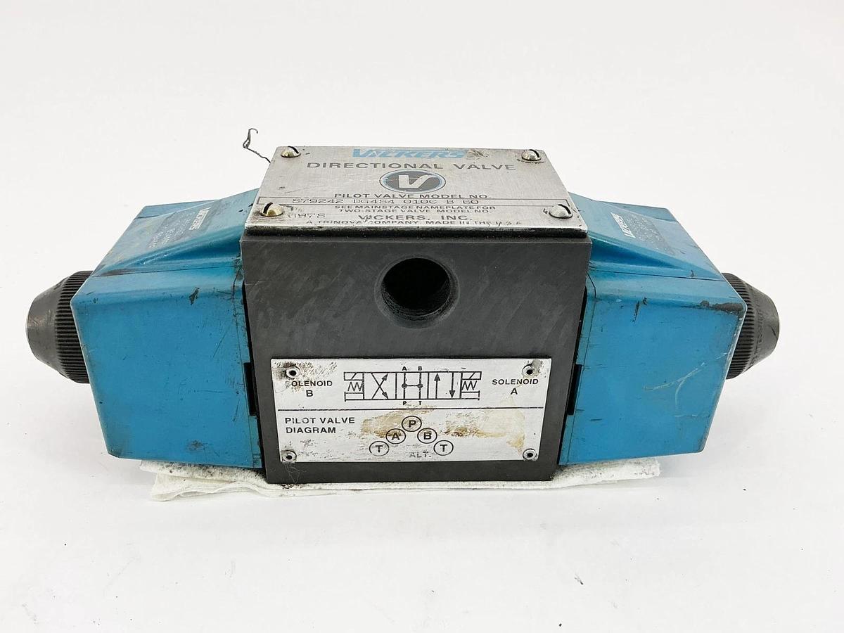 Used Vickers DG4S4-010C-B-60 Direct Control Valve 3000PSI 115V 879242