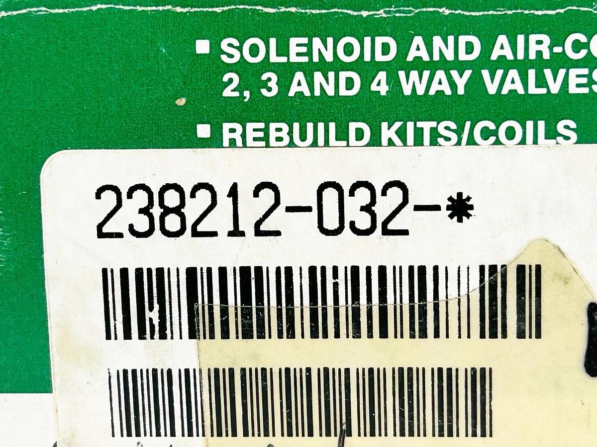 New Asco 238212-032 Solenoid Valve Coil Spade Terminals 120V 60Hz 8.1W 3 Pin