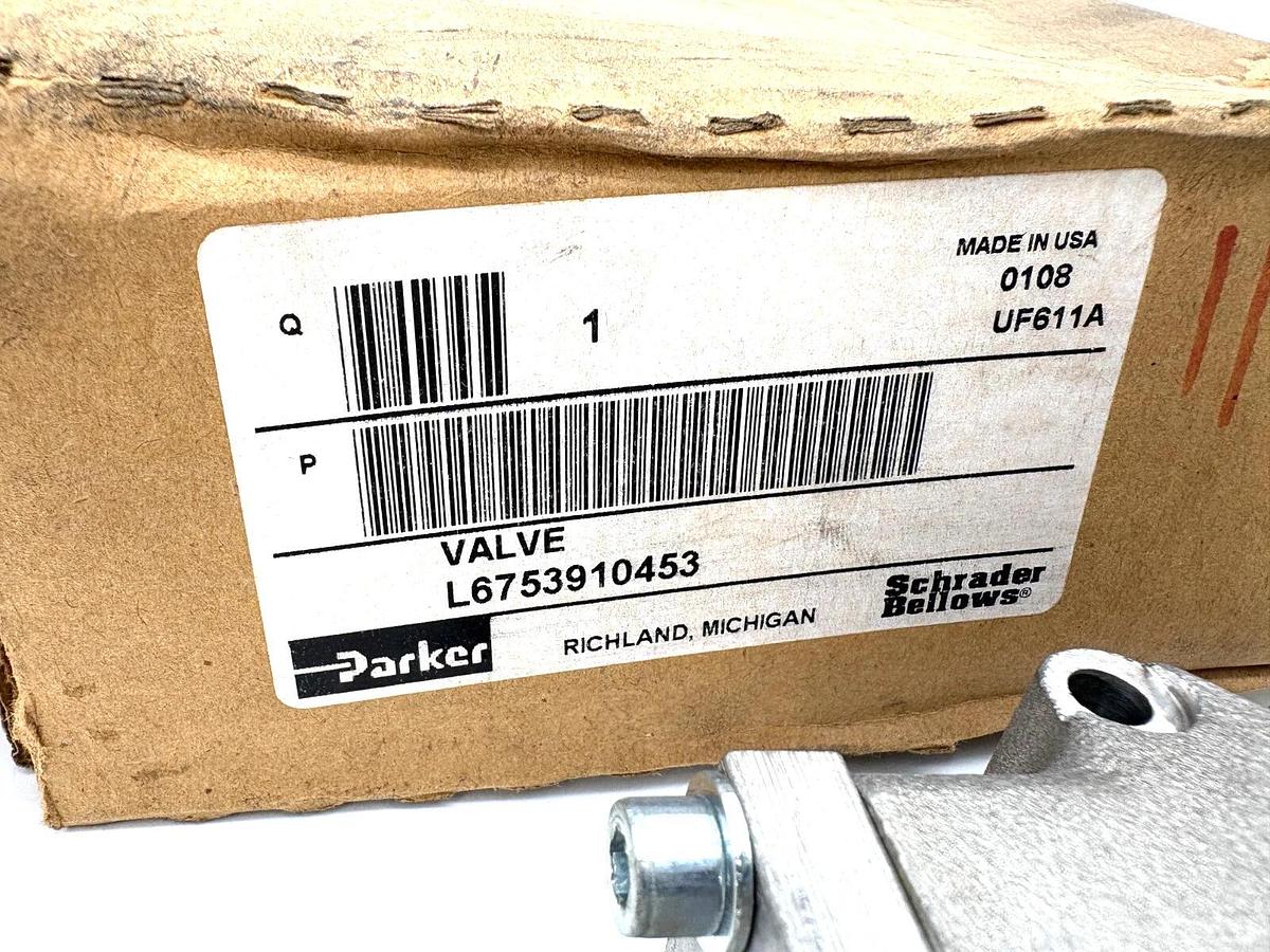 New Parker L6753910453 Pneumatic Solenoid Valve 110/120V Coil 12W 140PSI Max
