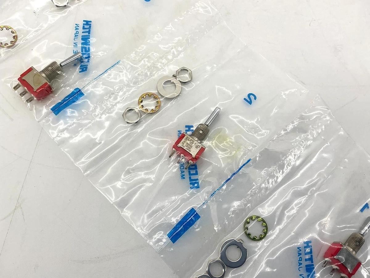 Lot of 5 New Alcoswitch A103P3YZQ Gemini Ser Toggle Switch 3-Pin 3-Pos 5A 125V