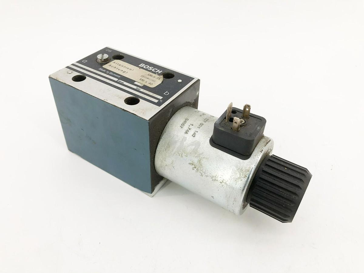Used Bosch 0810001748 Directional Valve 24V 1.7A 081WV10P1M1010WS024/00D0