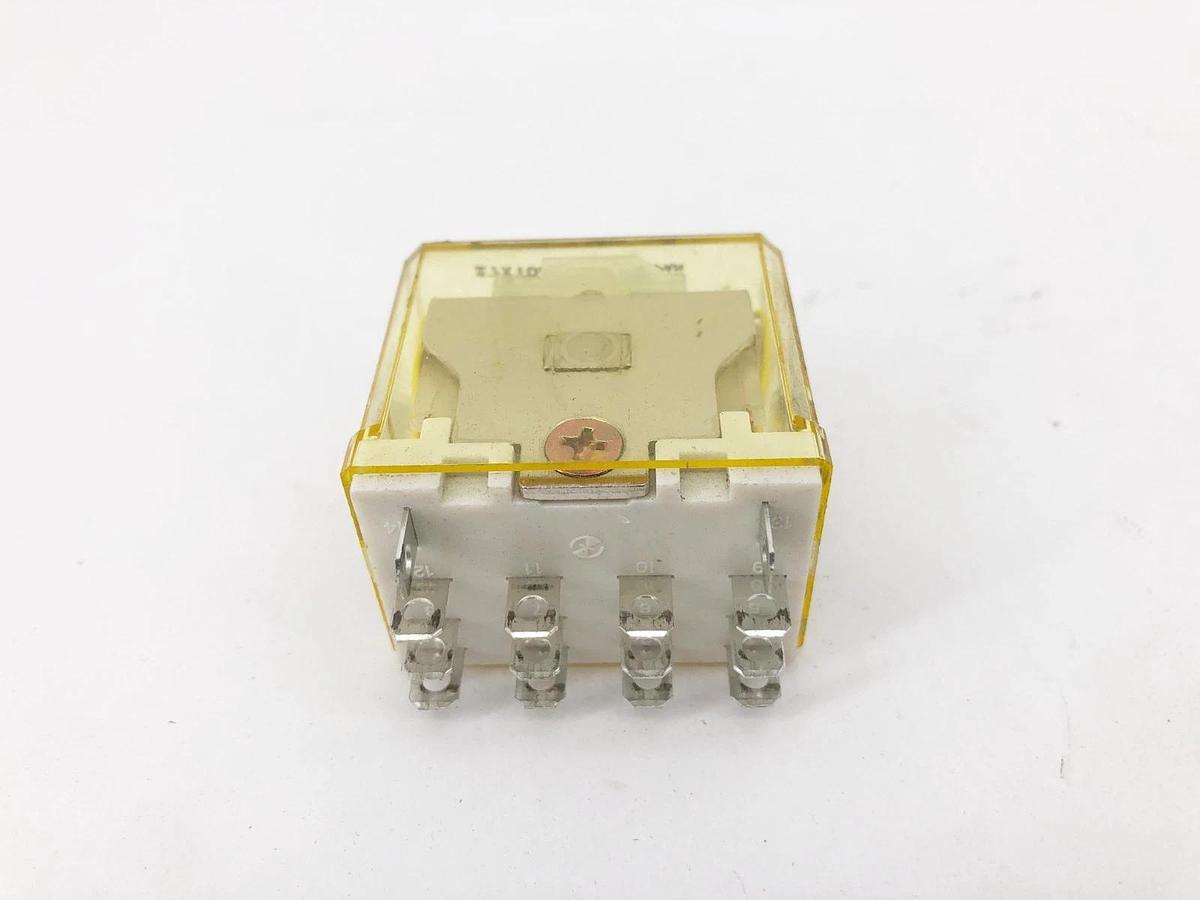 Used Lot of 4 Idec RH4B-UL Relays 120VAC 27X10A
