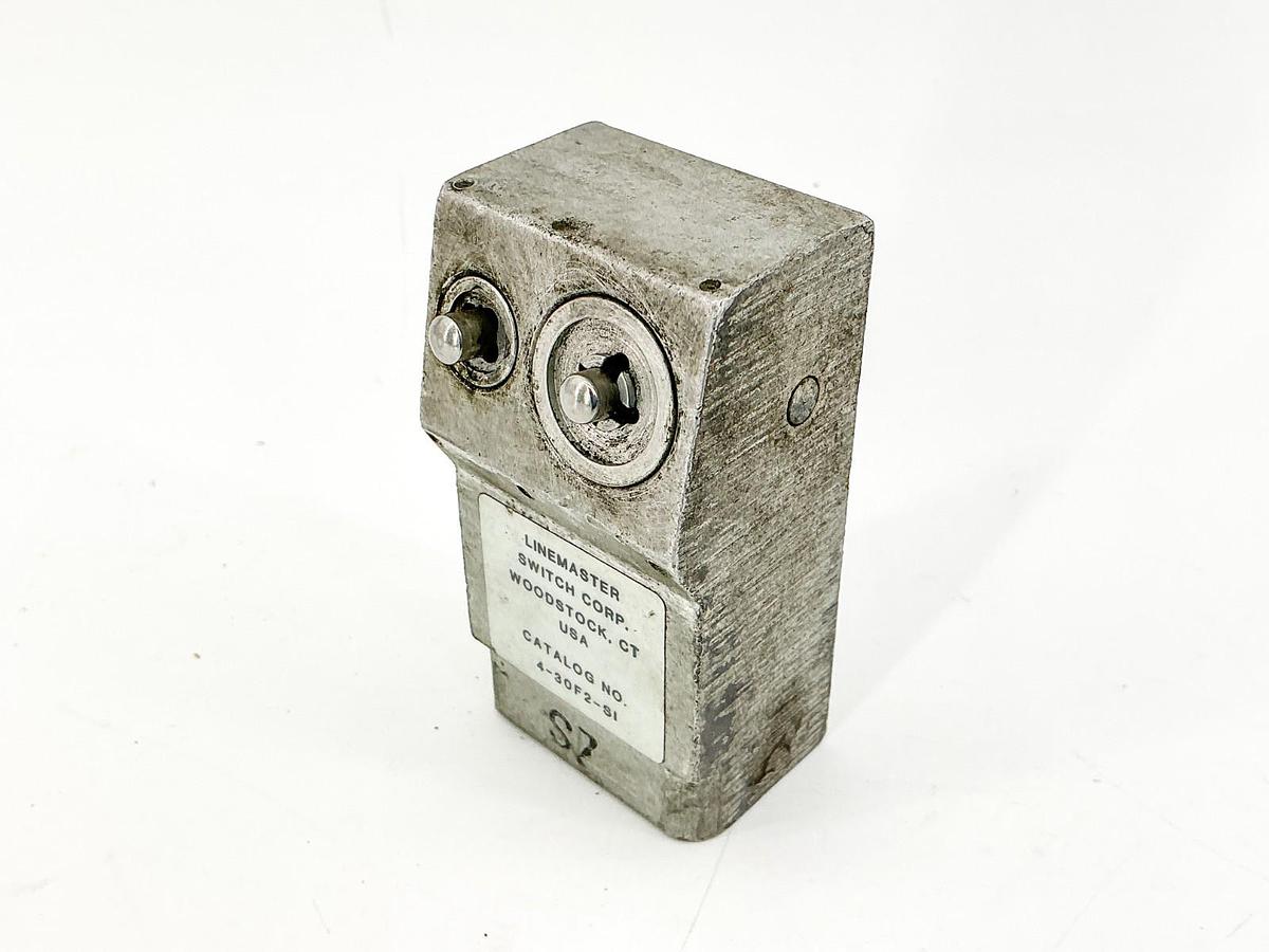 Used Linemaster 4-30F2-SI Pneumatic Control Valve