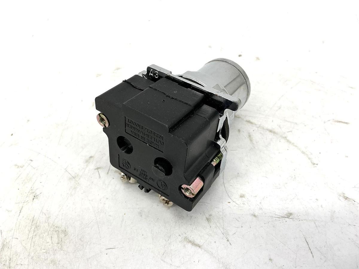 New Eaton Cutler-Hammer 10250T5971 Ser A4 Illum. Selector Switch 2P Maint 120V