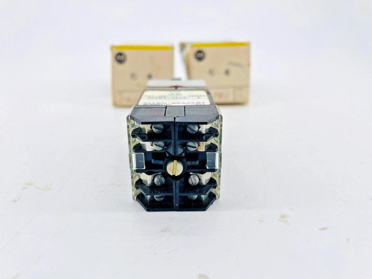 Lot of 2 New Allen Bradley 800MS-JG2PBS Selector Switch 3 POS Black 800MS-JX2P