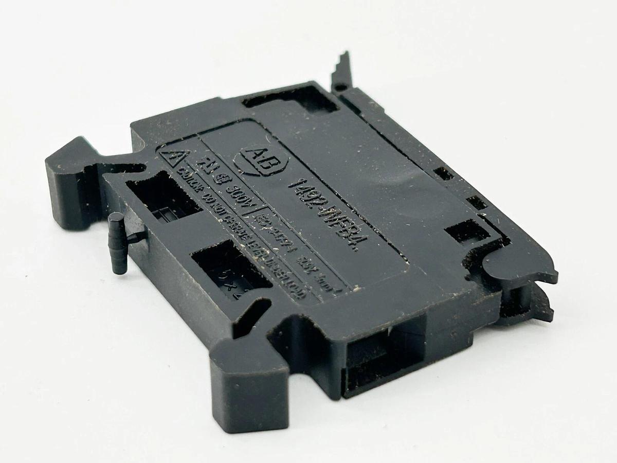 New Allen Bradley 1492-WFB4 Terminal Block 1 Pole 15A 300V