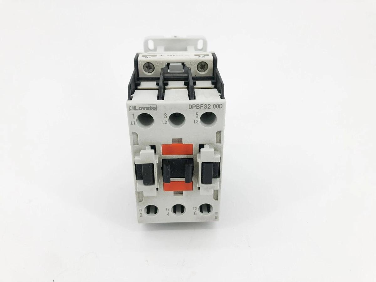 New Lovato DPBF32 00D Contactor 3 Pole 24VDC DPBF3200D