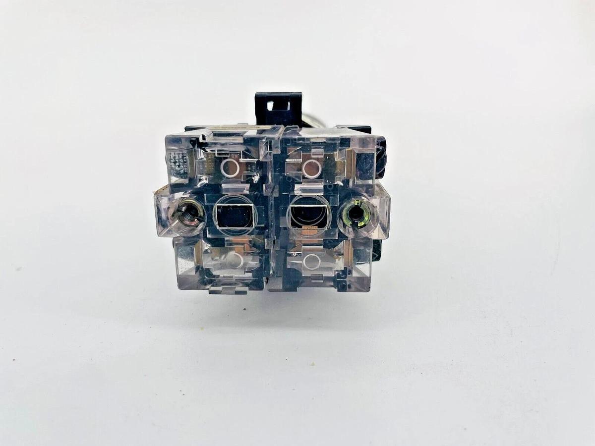Used OZ Gedney SS131CD Selector Switch 3POS Class 441 PB1B Contacts