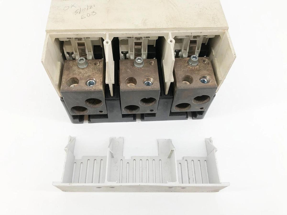 Used Eaton S811T30P3S Reduced Voltage Soft Starter 304A 3PH 600VAC Max 300HP