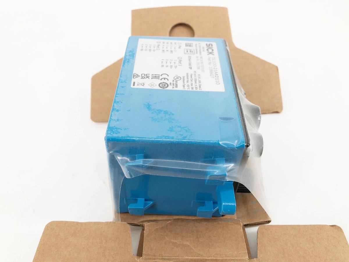 New SICK DL100-21AA2110 Distance Sensor 18-30VDC 100mA 1066427
