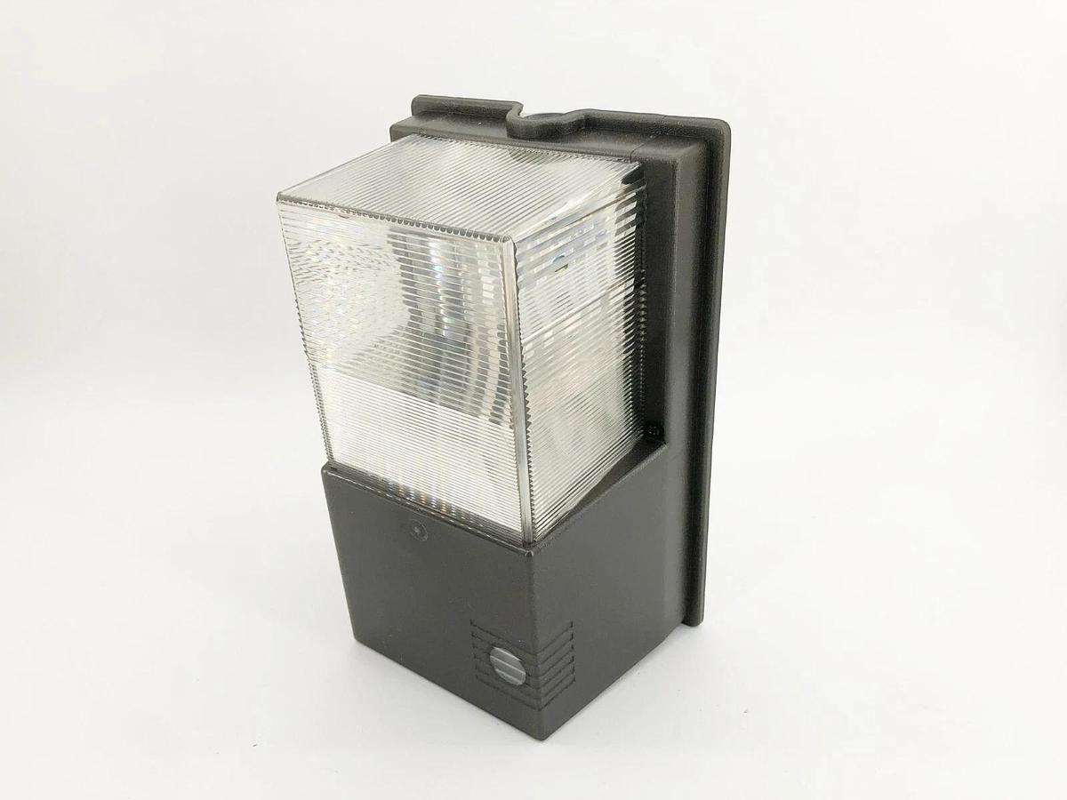 New Lithonia TWS-50M-120-PE-LPI Polycarbonate Wallpack 120V 50W