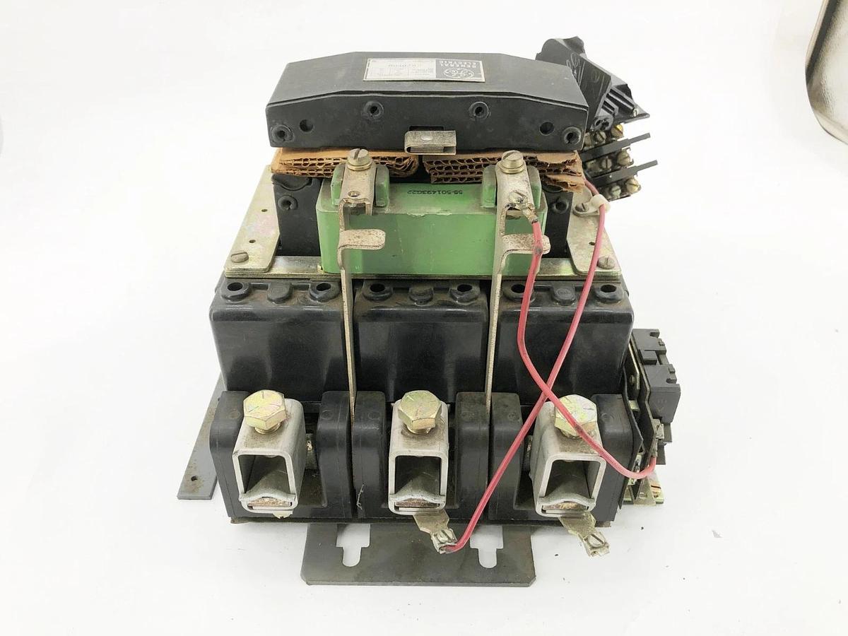 Used General Electric CR206G0 Magnetic Starter 110/120V Coil NEMA 5 (For Parts Only)