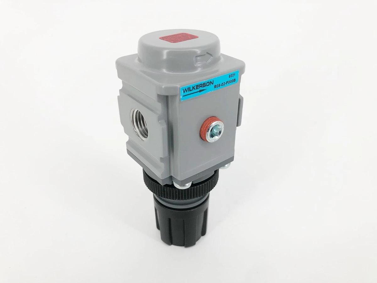 New Wilkerson R08-02-F000B Pneumatic Regulator 1/4" NPT 0-125psig - No Box