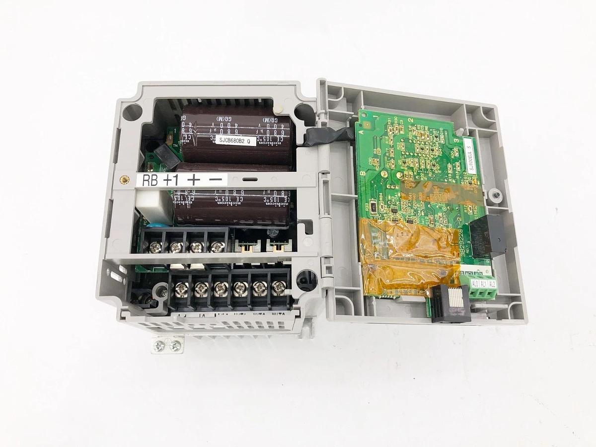 New Hitachi SJ100-011NFE Inverter Drive 1.5HP 1.1 Kw - No Box