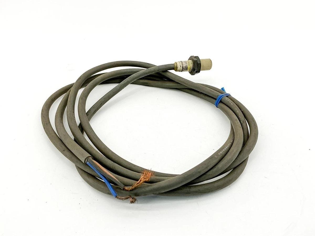 Used Omron E2F-X2F1 Proximity Sensor 5mm Range 12-24VDC