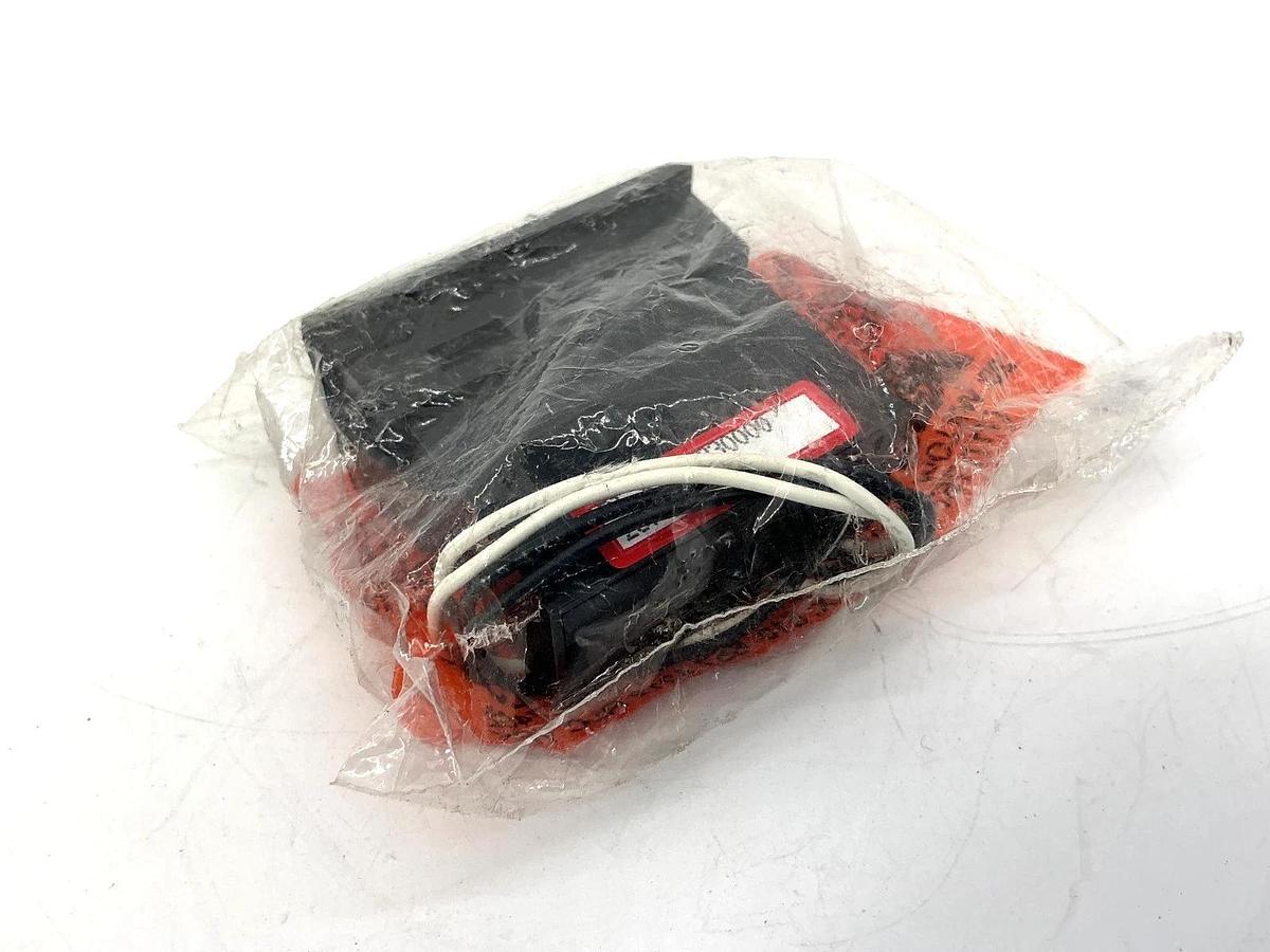 New Red Lion CUB30000 Counter 6-Digit LCD Display 2-Wire 3VDC CUB3 - No Box