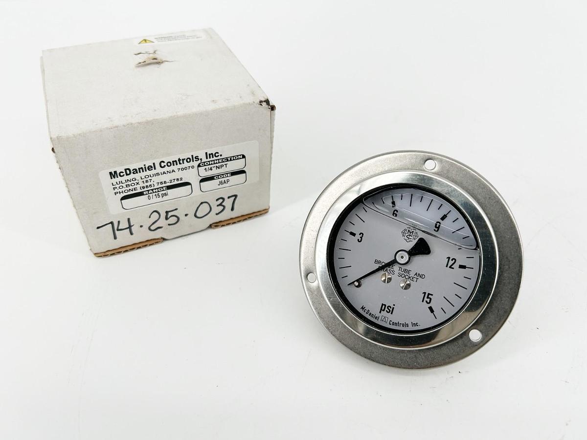 New McDaniel Controls J6AP Gauge 0-15psi 1/4" NPT