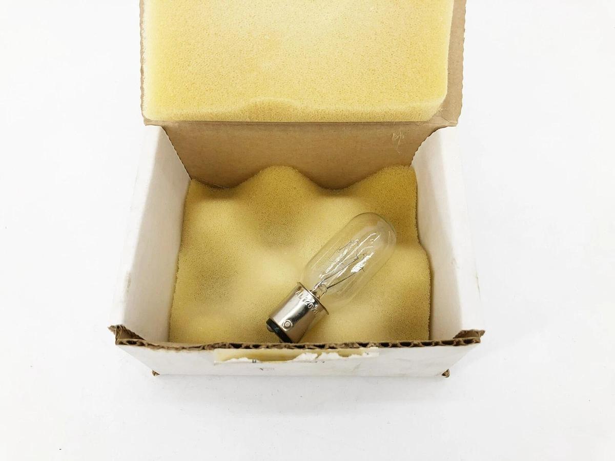 New Federal Signal K8107194A Incandescent Light Bulb 15W