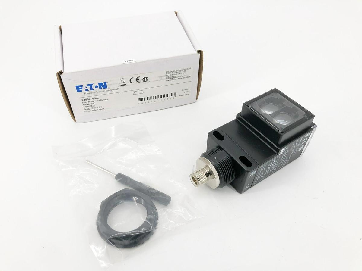 New Eaton 1450E-6547 Non-Polarized Reflex Photoelectric Sensor 30FT. 10-40VDC