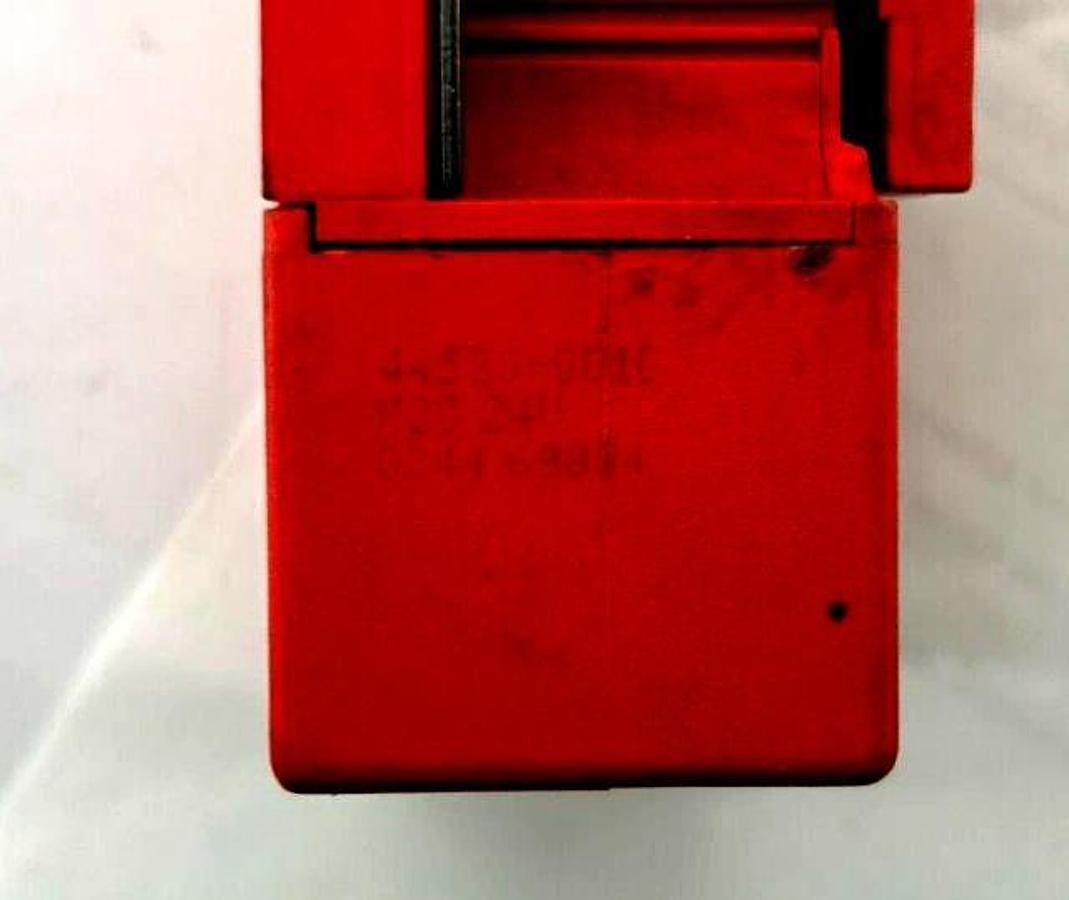 Used Omron Sti TL5012 Safety Interlock Switch, 24VAC/DC, 44530-0010