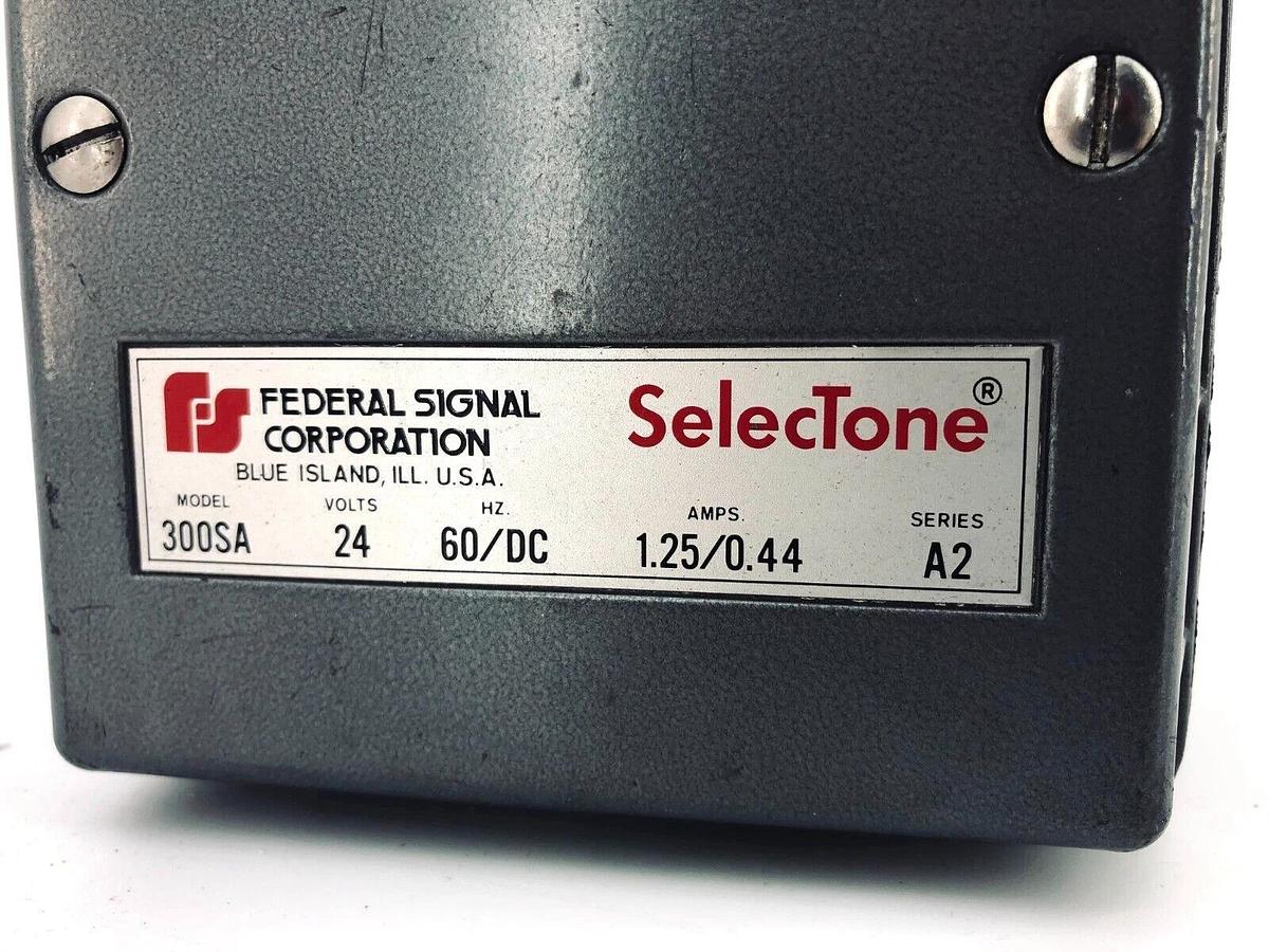 New Federal Signal 300SA SelecTone Speaker Amplifier