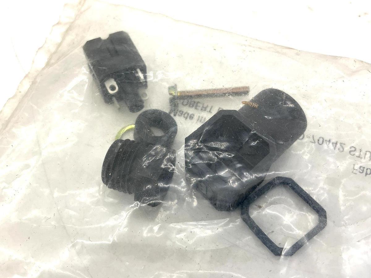 New Bosch 1-834-484-063 Equipment Socket Set 1 Steckdose 1834484063