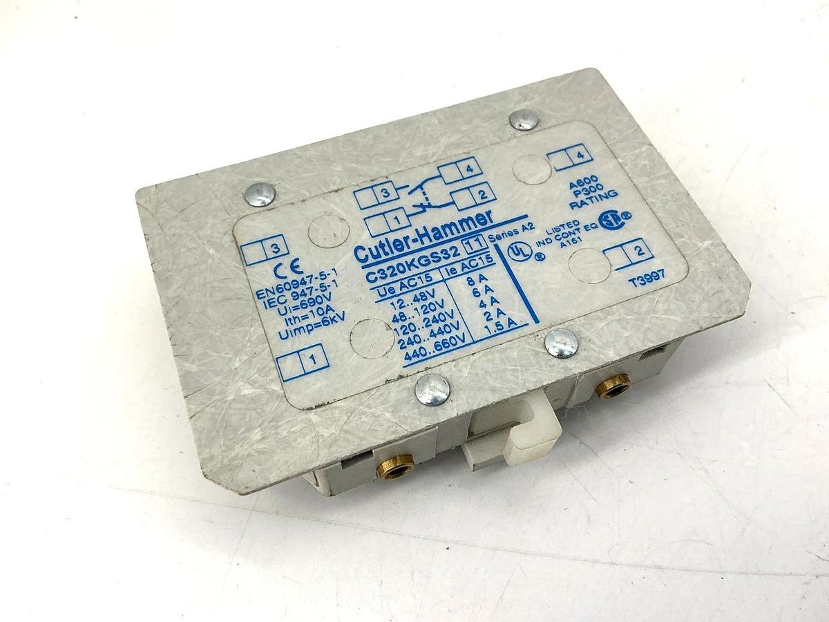 New Cutler-Hammer C320KGS32 Ser A2 Auxiliary Contact 1NO/1NC 10A 600VAC - No Box