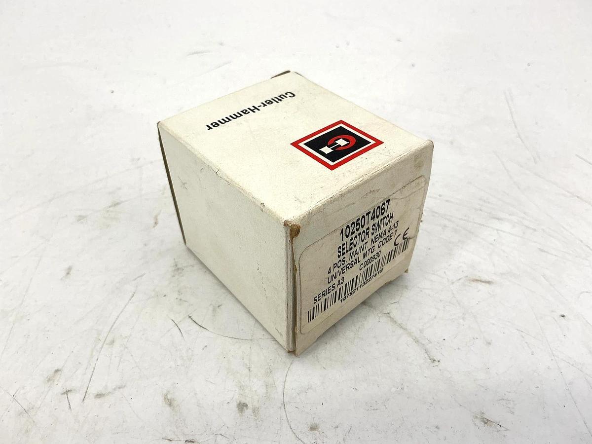 New Cutler-Hammer 10250T4067 Ser A3 Selector Switch 4Pos Maintained Uni MTG