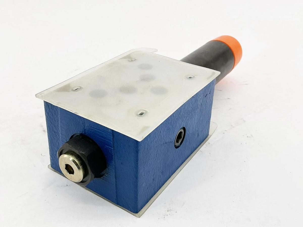 New Rexroth ZDR 10 DP2-54/150YM/12 Pressure Reducing Valve R900582108 - No Box