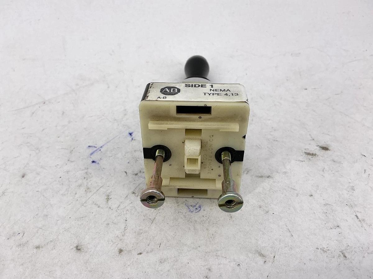Used Allen Bradley 800T-T2H3 Ser T Toggle Switch 2-Way Spring Return