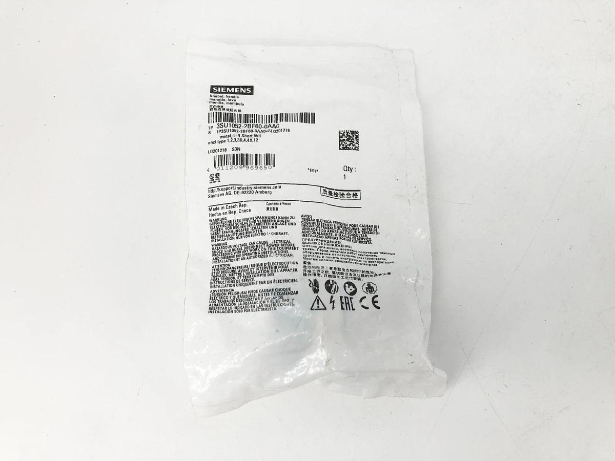 New Siemens 3SU1052-2BF60-0AA0 Selector Switch