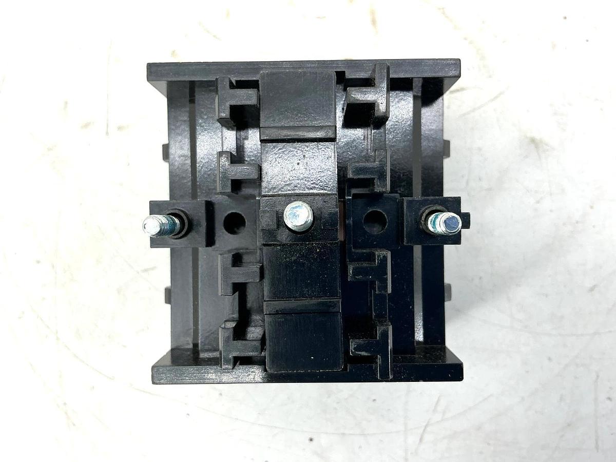 New Allen Bradley 700-PKB40 Ser D Type PK Second Deck 4NO 0NC 4P 20A 700PKB40