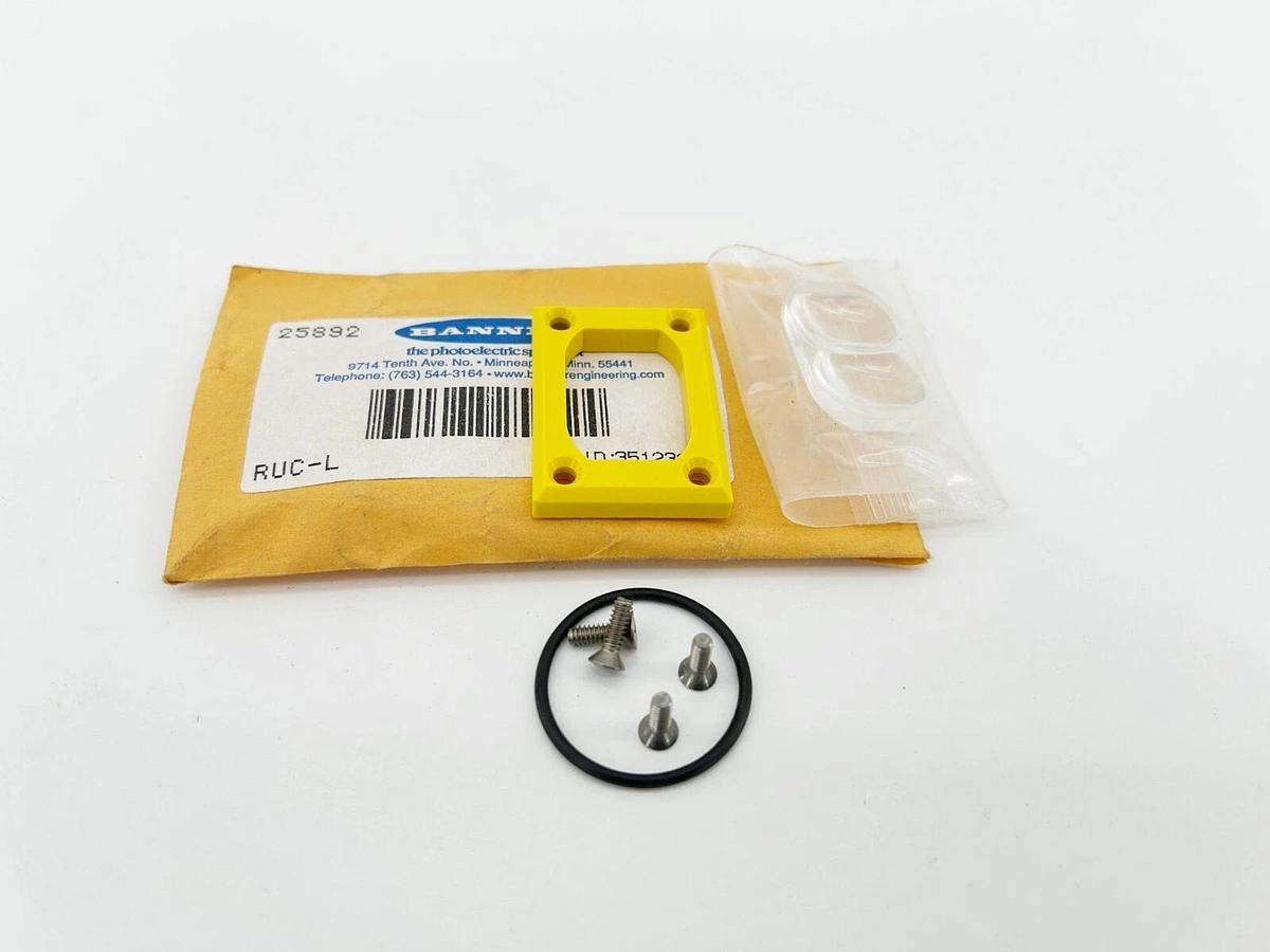 New Banner Engineering 25892 Maxi Beam Replacement Lens RUC-L