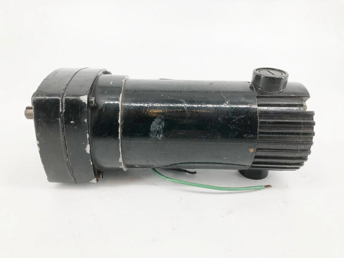 Used Minarik 507-01-300 DC Gearmotor 130V 1/8HP 1.10A 517rpm 5:1 - No Box