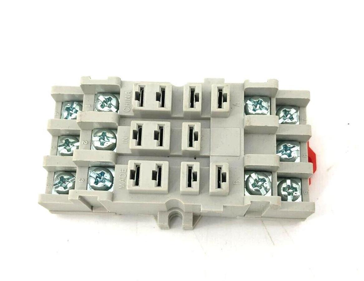 Lot of 4 New SPC Technology SPC9799 Relay Sockets 15A 300V