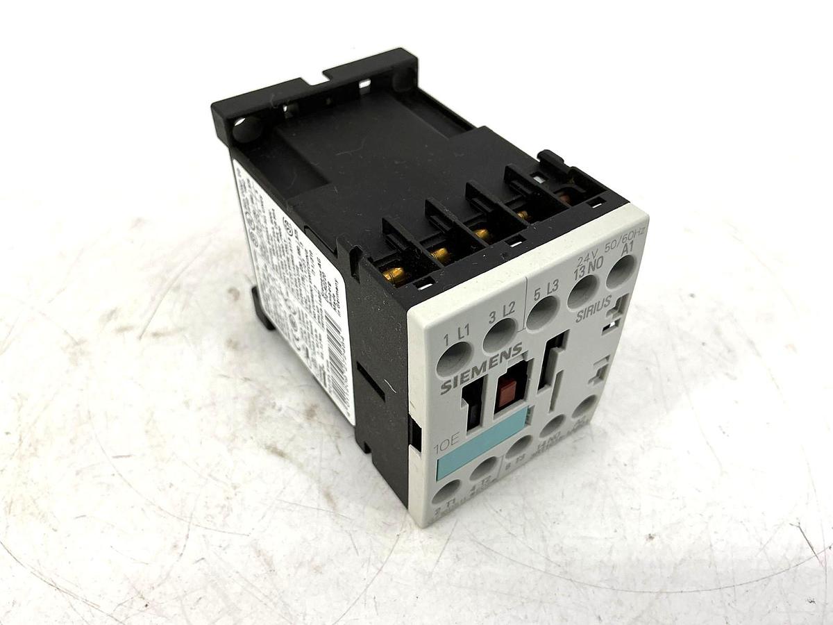 Used Siemens 3RT1015-1AB01 Contactor 3-Phase 7A 600VAC Coil: 24V 50/60HZ