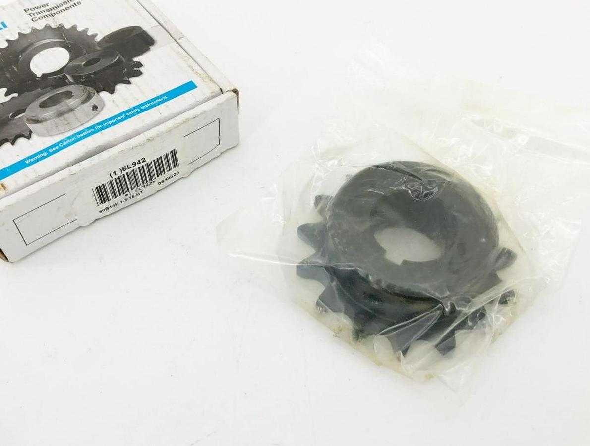 New Tsubaki 50B15F-1 3/16 Roller Chain Sprocket 6L942