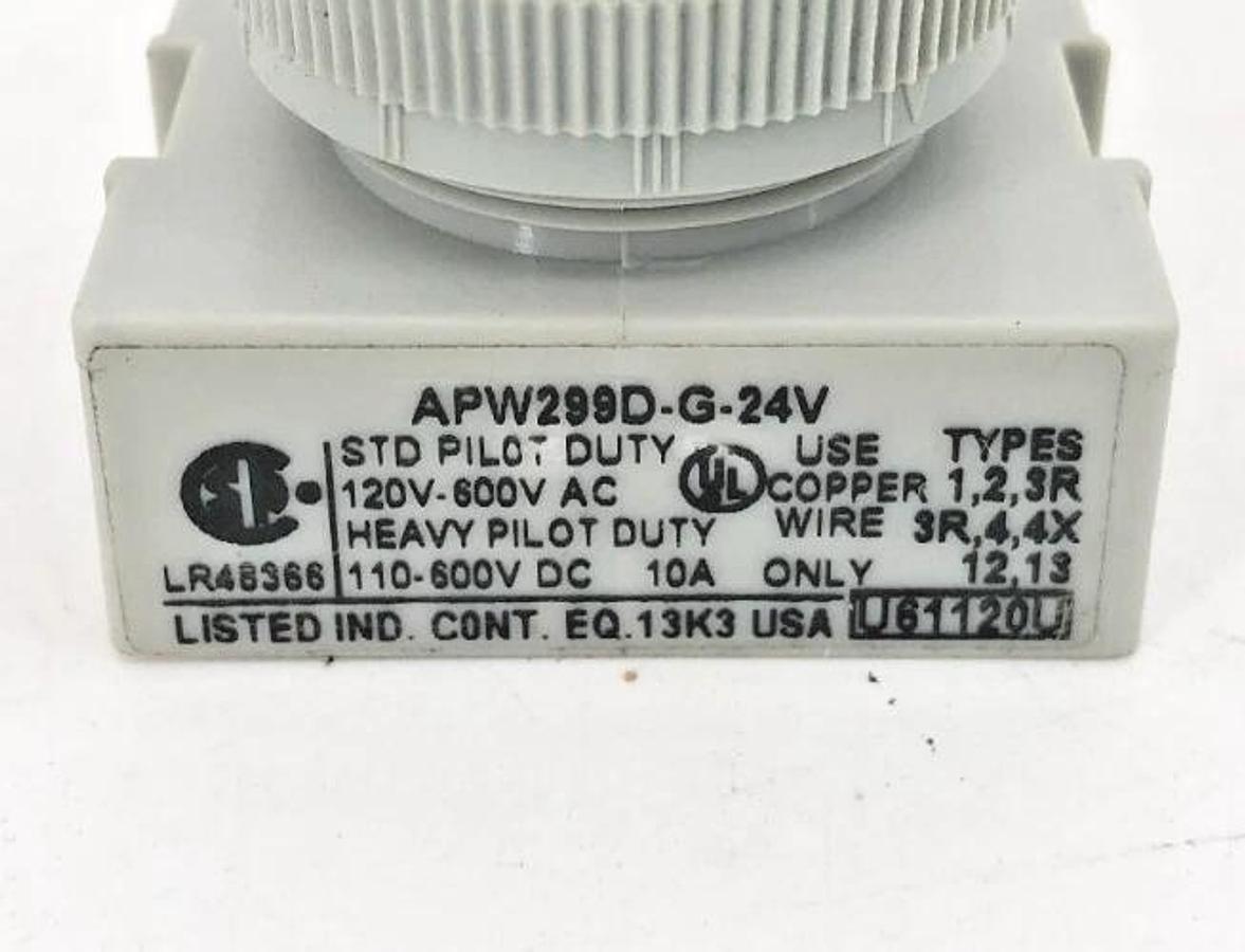 Used Lot of 2 Idec APW299D-G-24V Green Pilot Lights 24V
