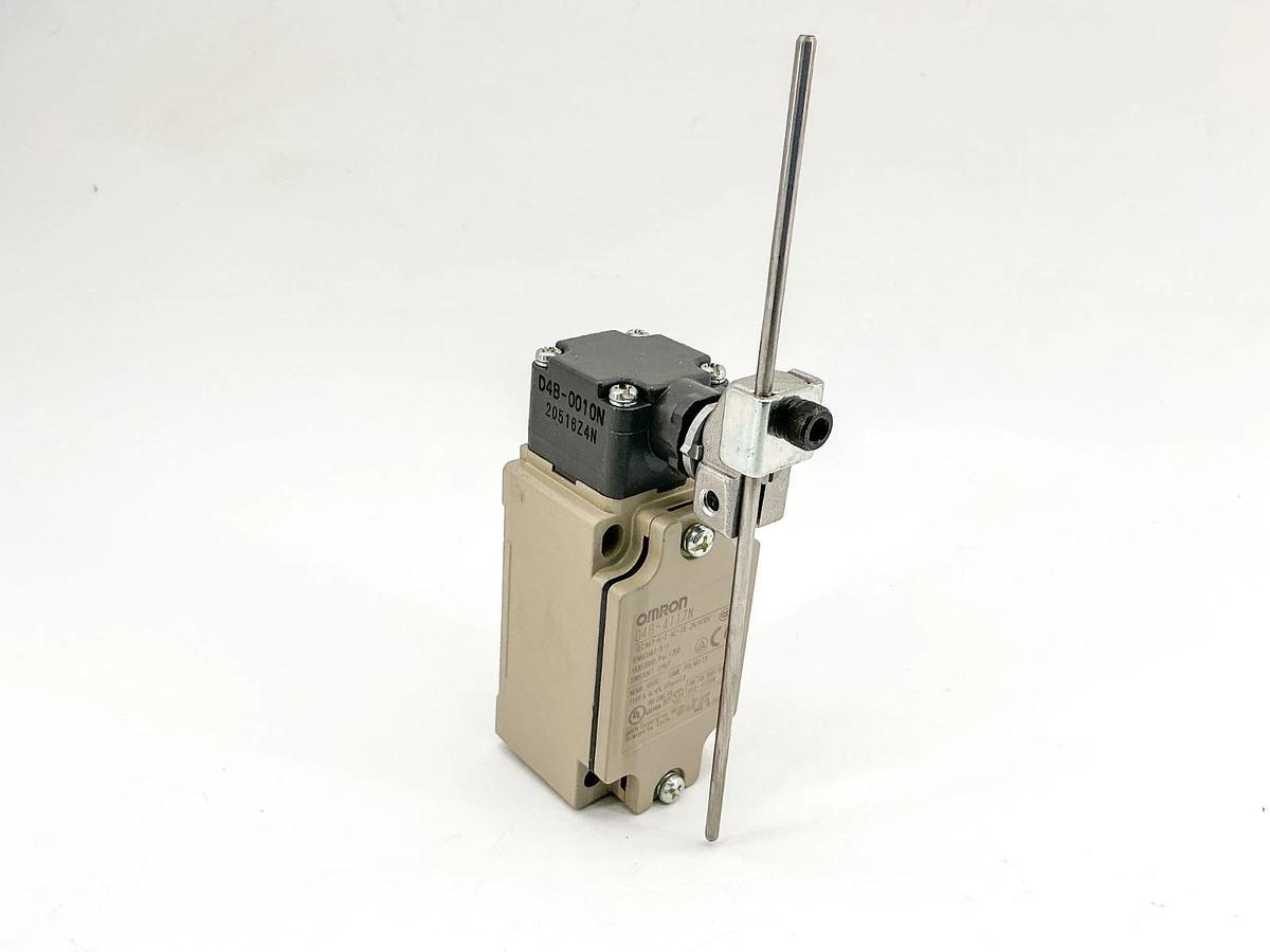 New Omron D4B-4117N Limit Switch 400V 2A 5187 - No Box