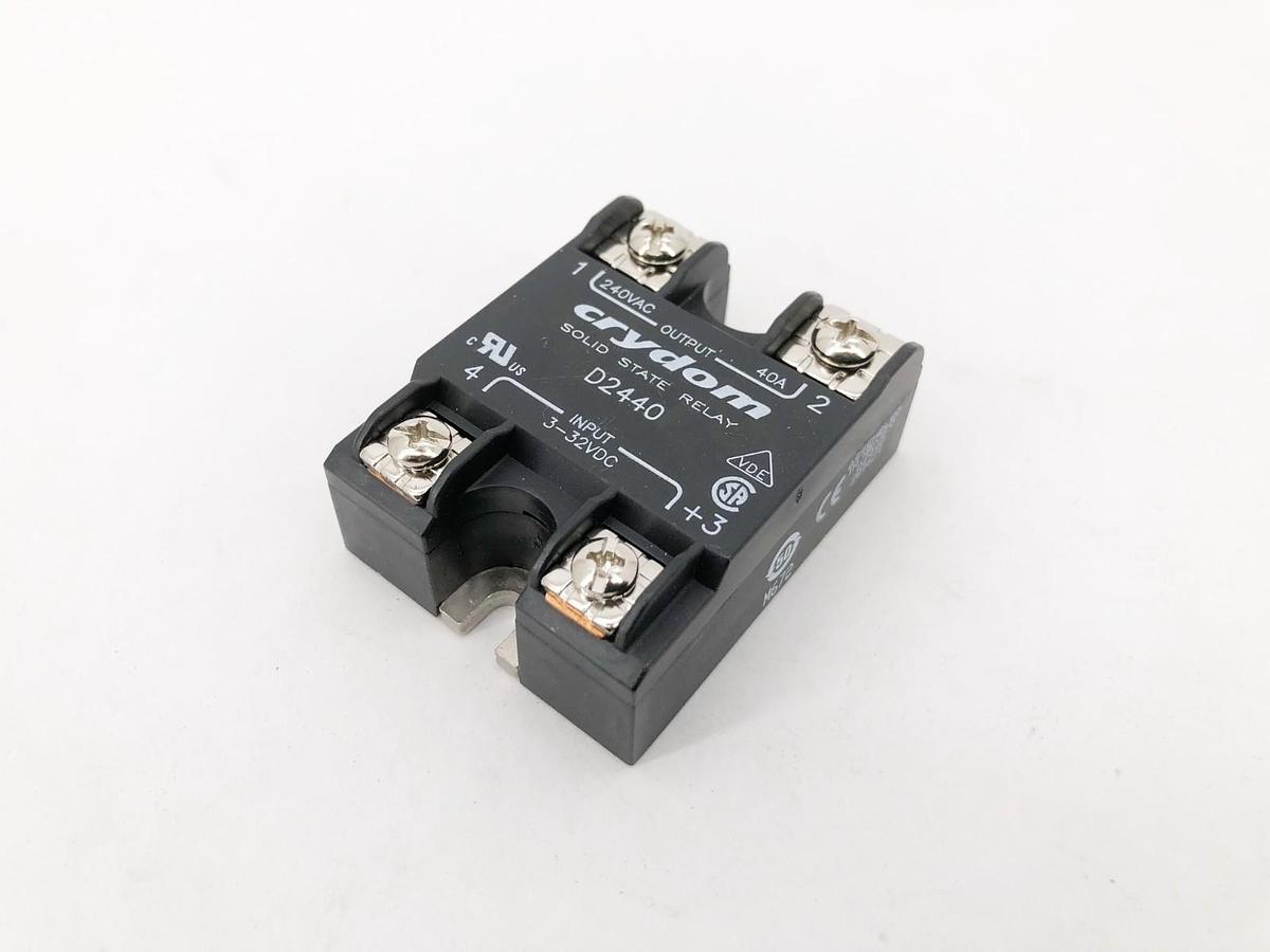 New Crydom D2440 Solid State Relay 25A 240V