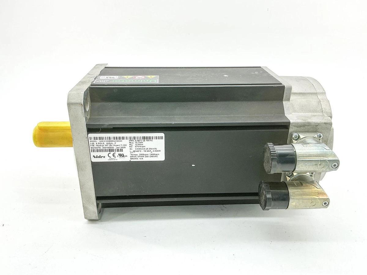 New Nidec 142E3C300BBRAA165240 Servo Motor 6P 3000/3666RPM 240Vac - No Box