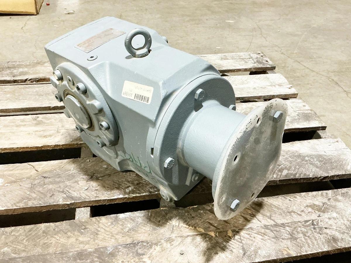 New SEW Eurodrive KA76 LP56 Gear Reducer 133.38:1 Ratio
