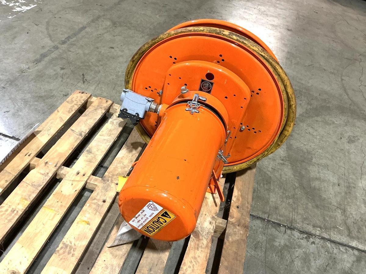 Used Gleason Reel S24751-163-15-2-CSA Heavy Duty Cable Reel Retrieve 50ft 35A 600V