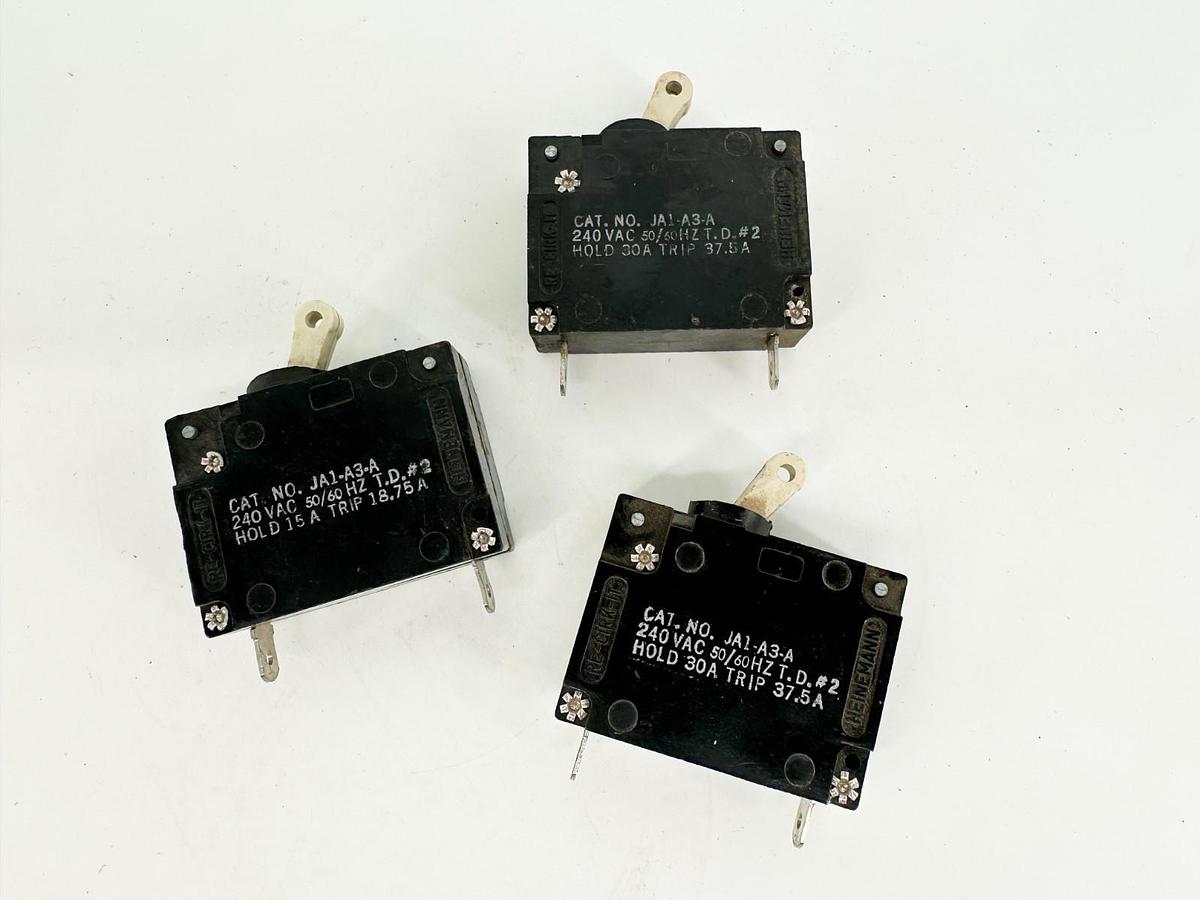 Lot of 3 Heinemann JA1-A3-A Circuit Breaker 15A 340V 50-60 HZ